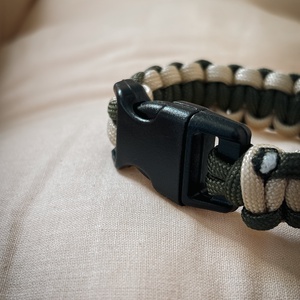 Paracord karkötő - ékszer - karkötő - fonott karkötő - Meska.hu