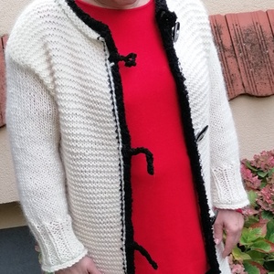 Fehér- fekete kötött kabát - ruha & divat - női ruha - kabát - Meska.hu