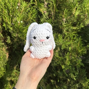 Horgolt mini nyuszi plüss, Játék & Sport, Plüssállat & Játékfigura, Nyuszi, Horgolás, MESKA