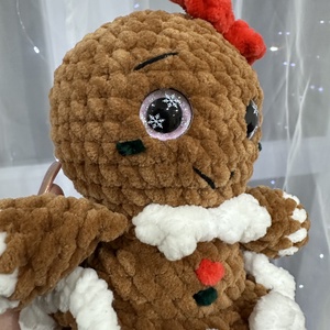 Horgolt mézi lány plüss - játék & sport - plüssállat & játékfigura - plüss mesefigurák - Meska.hu