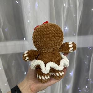 Horgolt mézi lány plüss - játék & sport - plüssállat & játékfigura - plüss mesefigurák - Meska.hu