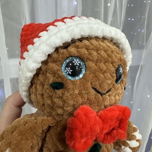 Horgolt fiú mézi plüss - játék & sport - plüssállat & játékfigura - más figura - Meska.hu