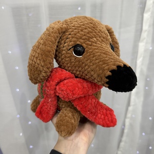 Horgolt tacskó plüss - játék & sport - plüssállat & játékfigura - kutya - Meska.hu