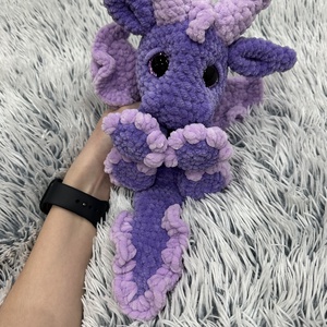 Horgolt sárkány plüss (alvóka), Játék & Sport, Plüssállat & Játékfigura, Plüss sárkány, Horgolás, MESKA