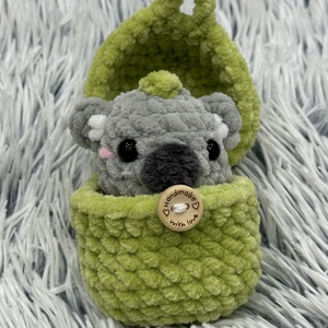 Horgolt mini koala �tojásban - játék & sport - plüssállat & játékfigura - más figura - Meska.hu