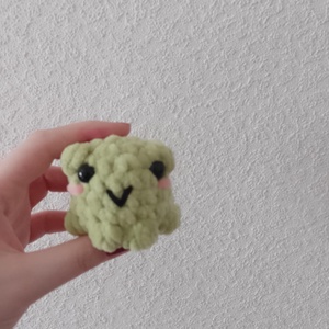 pici béka plüss, Játék & Sport, Plüssállat & Játékfigura, Béka, Horgolás, MESKA