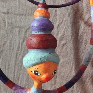 Karikán függeszkedő bohóc  - otthon & életmód - dekoráció - fali és függő dekoráció - függődísz - Meska.hu