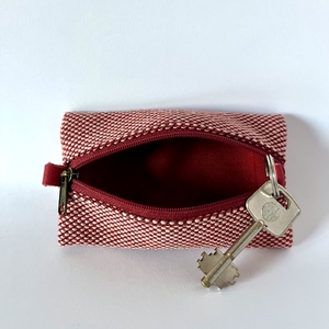 Piros gyapjú kulcstartó, Táska & Tok, Kulcstartó & Táskadísz, Kulcstartó, Varrás, MESKA