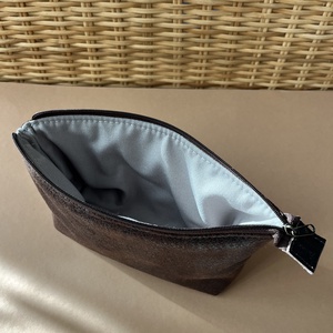 Barna, fényes sminkes neszesszer táska - táska & tok - neszesszer - Meska.hu