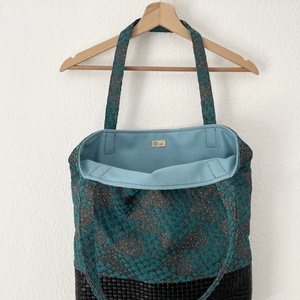 Bőr aljú türkiz pöttyös tote bag - táska & tok - kulcstartó & táskadísz - kulcstartó - Meska.hu