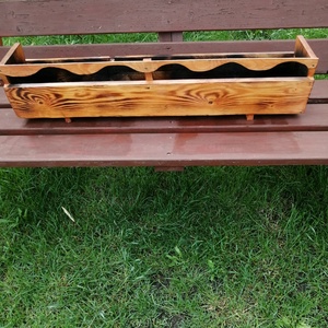 Fa virágláda egyszerű díszítéssel - otthon & életmód - ház & kert - növény & veteményes - Meska.hu