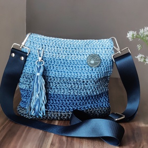 Horgolt kék crossbody, Táska & Tok, Kézitáska & válltáska, Vállon átvethető táska, Horgolás, MESKA