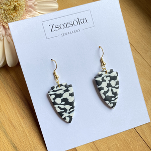 Black and White Arrowhead - Meska.hu