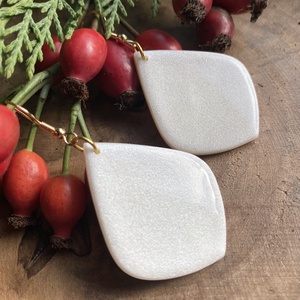 Pearl White Leaves, Ékszer, Fülbevaló, Lógó fülbevaló, Gyurma, MESKA