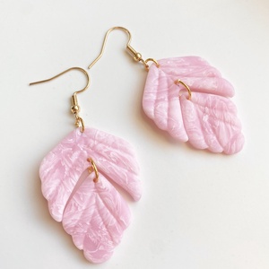 Pink Marble Leaves, Ékszer, Fülbevaló, Lógó fülbevaló, Gyurma, MESKA