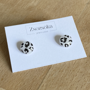 Spotted white pötty fülbevaló, Ékszer, Fülbevaló, Pötty fülbevaló, Gyurma, MESKA