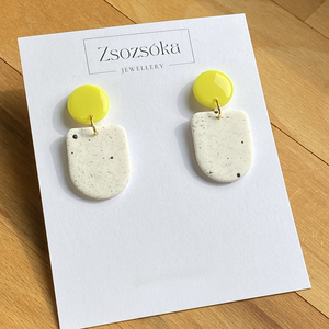 Neon and white spotted Geometric, Ékszer, Fülbevaló, Lógó fülbevaló, Gyurma, MESKA