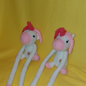 Unicornis egyszarvú függöny összekötő - függönyfogó horgolt játékfigura - otthon & életmód - lakástextil - függöny és kiegészítő - függöny elkötő - Meska.hu