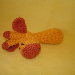 Zsiráf csörgő  amigurumi figura - játék & sport - 3 éves kor alattiaknak - csörgő - Meska.hu