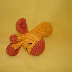 Zsiráf csörgő  amigurumi figura - játék & sport - 3 éves kor alattiaknak - csörgő - Meska.hu
