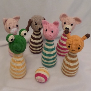 Bowling bábuk labdával ügyességi babajáték  amigurumi figurákkal - játék & sport - készségfejlesztő és logikai játék - oktató játékok - Meska.hu