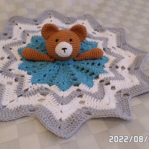 Szundikendő, babarongyi maci amigurumi figurával vendeg517467 vásárlónak - játék & sport - 3 éves kor alattiaknak - alvóka & rongyi - Meska.hu