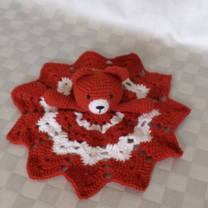 Szundikendő, babarongyi maci amigurumi figurával - játék & sport - 3 éves kor alattiaknak - alvóka & rongyi - Meska.hu