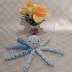 Babajáték polip amigurumi figura színes, Játék & Sport, Plüssállat & Játékfigura, Polip, Horgolás, MESKA