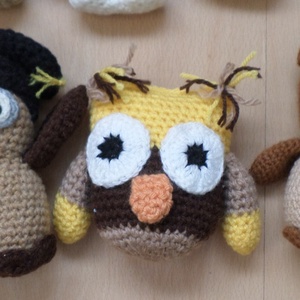 Kis figurák amigurumi egyben eladó 11 db - játék & sport - készségfejlesztő és logikai játék - toronyépítő- és egyensúlyozó játékok - Meska.hu