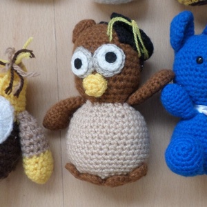 Kis figurák amigurumi egyben eladó 11 db - játék & sport - készségfejlesztő és logikai játék - toronyépítő- és egyensúlyozó játékok - Meska.hu