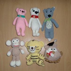 Közepes méretű   amigurumi figurák egyben eladó 6 db, Játék & Sport, Készségfejlesztő és Logikai játék, Toronyépítő- és egyensúlyozó játékok, Horgolás, MESKA