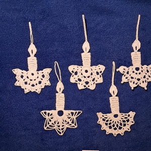 Karácsonyi  gyertya  horgolt fenyő dísz 5 db / garnitúra - karácsony - karácsonyi lakásdekoráció - karácsonyfadíszek - Meska.hu