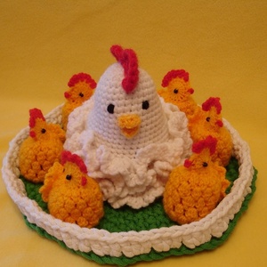 Húsvét asztali dísz tyúk, csibe,  kosárban rendelhető - Meska.hu