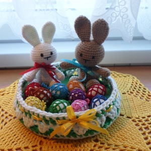 Húsvét asztali dísz nyuszi és tojás kosárban rendelhető - Meska.hu