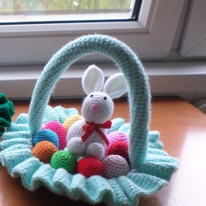 Húsvét asztali dísz nyuszi és tojás kosárban rendelhető - Meska.hu