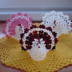 Húsvét horgolt tyúk 3 db - Meska.hu