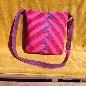 Fanni kedvence (vállon átvethető táska) - táska & tok - kézitáska & válltáska - vállon átvethető táska - Meska.hu