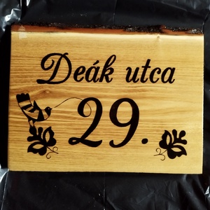 Egyedi fa gravírozott házszám tábla - otthon & életmód - ház & kert - házszám - Meska.hu