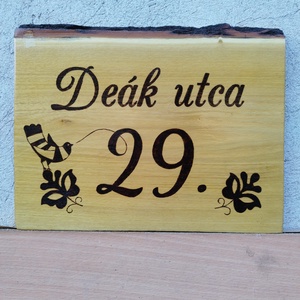 Egyedi fa gravírozott házszám tábla - otthon & életmód - ház & kert - házszám - Meska.hu