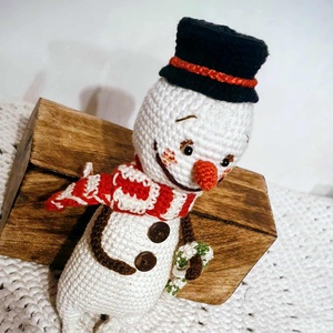 Hóember horgolva - karácsony - karácsonyi lakásdekoráció - karácsonyi manók, figurák - Meska.hu