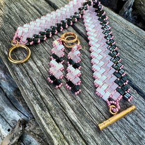 Zsuwel Rosegold ékszerszett, Ékszer, Karkötő, Gyöngyös karkötő, Ékszerkészítés, Gyöngyfűzés, gyöngyhímzés, MESKA