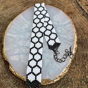 Zsuwel Fekete-fehér KARKÖTŐ , Ékszer, Karkötő, Gyöngyös karkötő, Ékszerkészítés, Gyöngyfűzés, gyöngyhímzés, MESKA