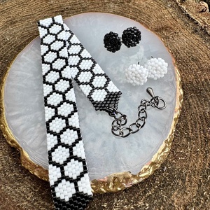 Zsuwel Fekete-fehér KARKÖTŐ  - ékszer - karkötő - gyöngyös karkötő - Meska.hu