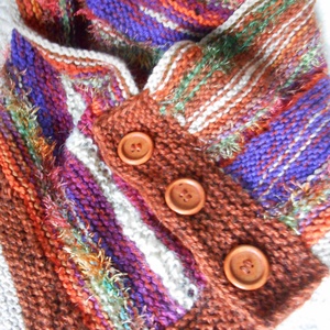Free style knitting//freeform sál gombokkal /nyakmelegítő - ruha & divat - sál, sapka, kendő - sál - Meska.hu