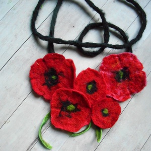 Pipacsos nyakék / Nyaklánc / Pipacsok / Pipacsos textil ékszer - ékszer - nyaklánc - hosszú nyaklánc - Meska.hu