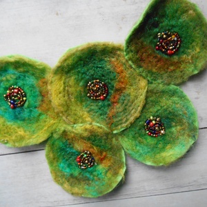 Nemezelt nyíaklánc/ Nyakék/ Zöld/ Korongos nyaklánc/ textil nyaklánc - Meska.hu