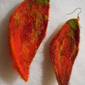 Nemez fülbevaló/nemezelt/ tűnemezelt fülbevaló - esküvő - ékszer - fülbevaló - Meska.hu