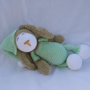 Alvó pizsamás kutyus, amigurumi - Meska.hu