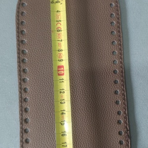Horgolható alap. Sötétbarna. Ovális. 23x10 cm - kellékek & szerszámok - szerszámok, eszközök - eszköz kötéshez, horgoláshoz - Meska.hu