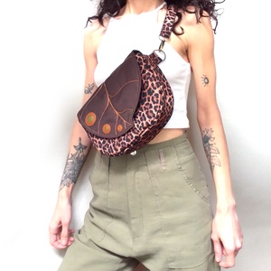 Nagyméretű övtáska - táska & tok - kézitáska & válltáska - válltáska - Meska.hu